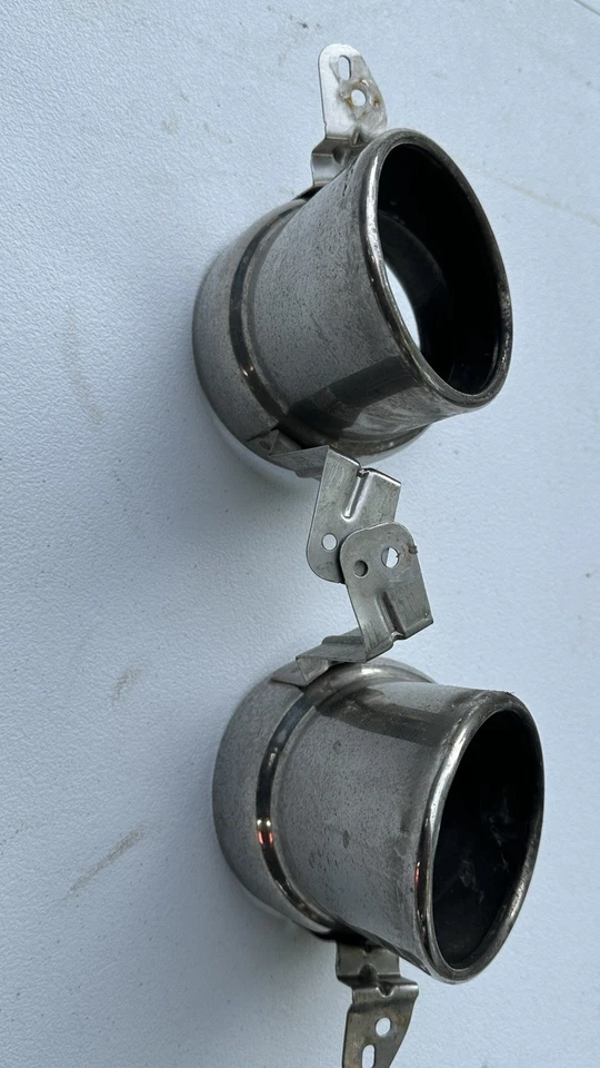 ✅2017-2021 阿尔法罗密欧 Giulia 排气管尖 2 件套 原始设备制造商 — 第 3/3 张图片