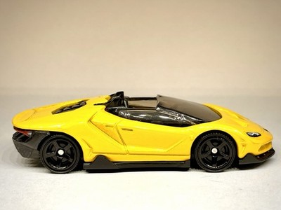   Hot Wheels CUSTOM MADE '16 Lamborghini Centenario Roadster diecast 1:64