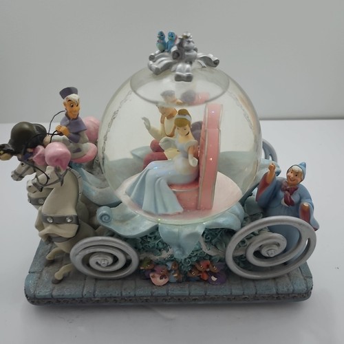 Disney 50th Anniversary Musical Snow Globe Carriage with Cinderella and Prince - Picture 2 of 6