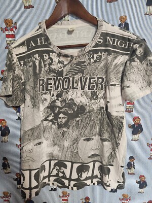 Vintage 90s THE BEATLES REVOLVER Album Sz M T-Shirt All Over Print 