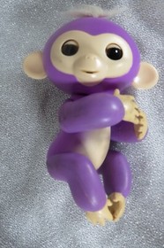 Fingerlings Interactive Baby Monkeys  Lot of 4 Battery Is Needed Tested