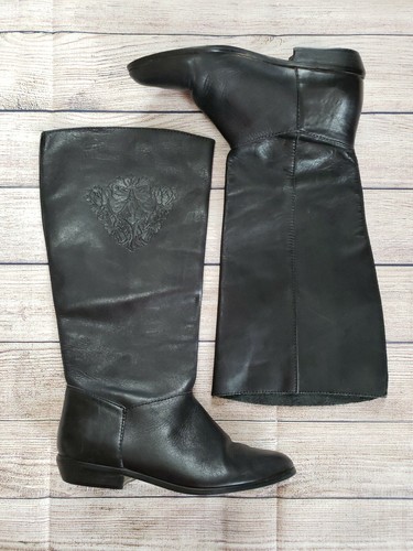 WESTIES BLACK LEATHER KNEE EMBLEM BOOTS 
