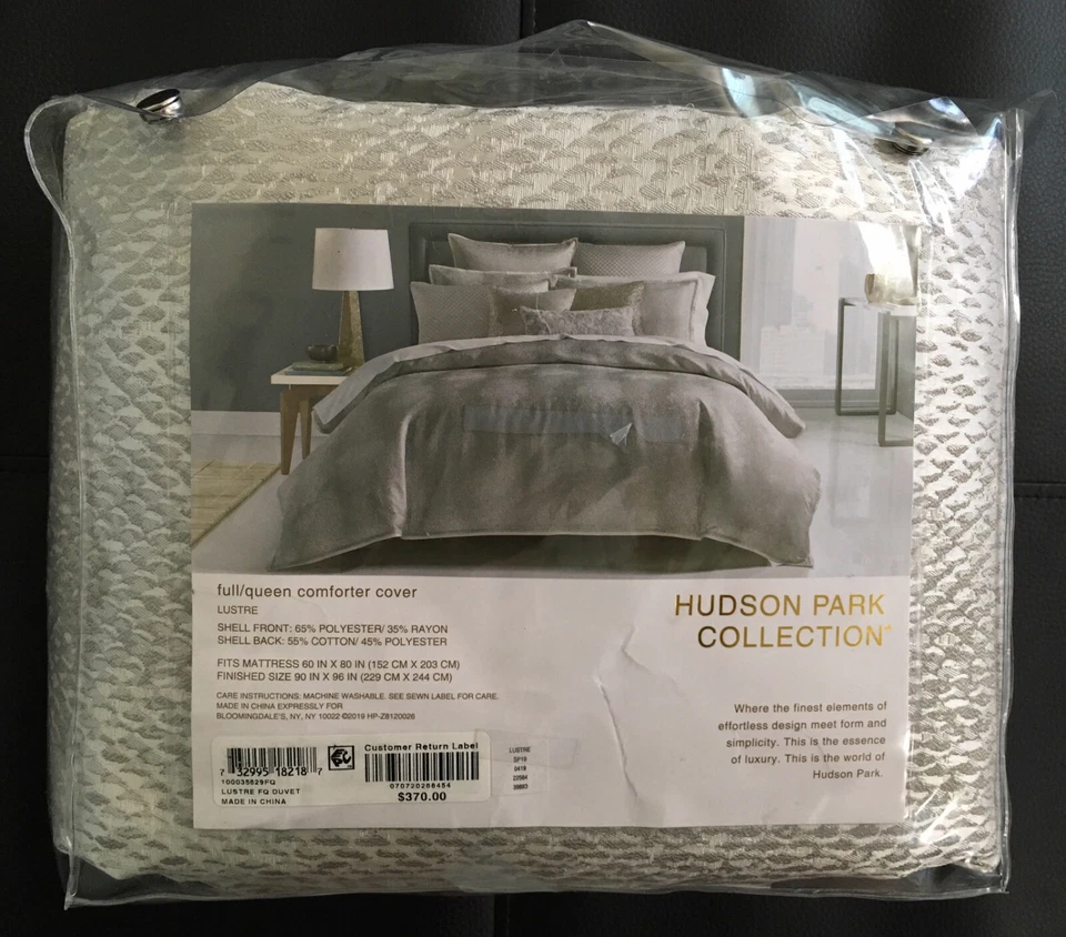 Cubierta Edredón Completa/Reina Colección Hudson Park Lustre Precio de venta sugerido por el fabricante 370 USD Foto 2 de 4