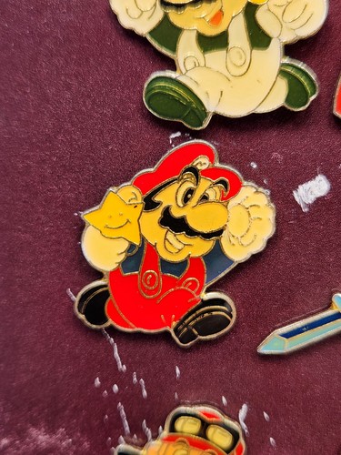 Mario Nintendo 1988 Super Mario Bros & Friends Collectible Enamel Pin Set NES - Picture 5 of 22