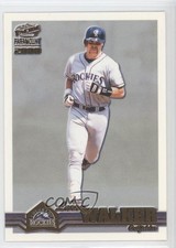 2000 Pacific Paramount Gold Larry Walker #82 HOF h3a