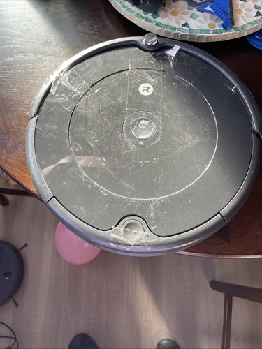 iRobot Roomba 692 Robot Vacuum-Wi-Fi, Personalized Cleaning. Parts only 
