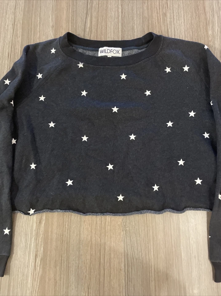 Sudadera corta de fútbol americano Wildfox Monte con estampado de estrellas S dobladillo crudo cuello de barco de gran tamaño Foto 2 de 4