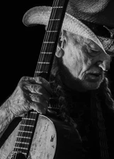 WILLIE NELSON – ICONIC COUNTRY MUSIC LEGEND - 8x10 Glossy Printed Photo
