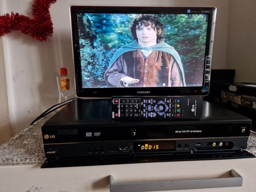 LG RCT689H Mit FB DVD/VHS-Combi Recorder/HDMI/USB/VHS - Bild 3 von 16