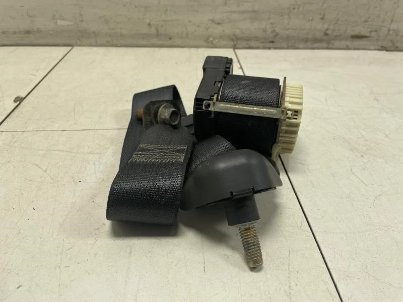 Jeep Liberty 2004 retractor de cinturón de seguridad trasero derecho del lado del pasajero OEM+ Foto 4 de 4