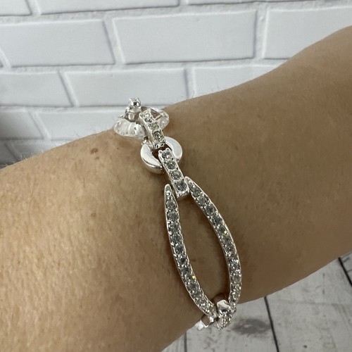 Silver Tone Bracelet Rhinestone Crystal Center Steel 7" - Picture 7 of 8