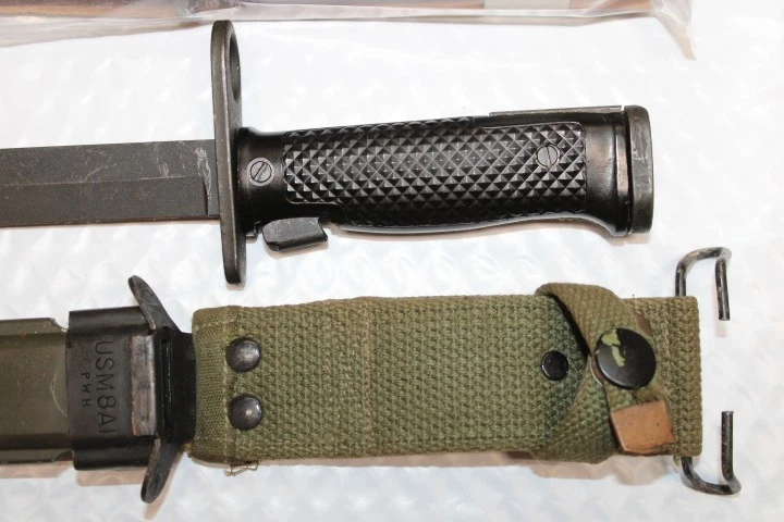 Cuchillo para rifle MILPAR COL M6 edición militar de Estados Unidos era Vietnam con juego de vaina M8A1 A Foto 3 de 4