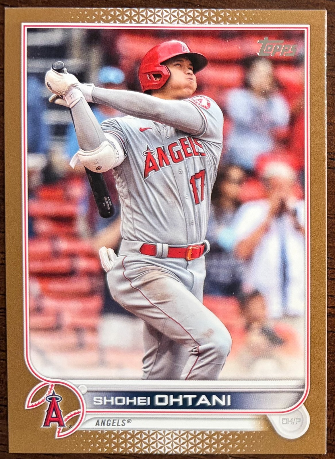 2022 Topps Series 1 - Shohei Ohtani #1 Gold /2022 Los Angeles Angels Swinging