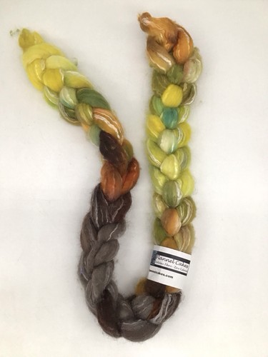 2 Skeins Wool Roving: Flannel Cakes + Mystery Blend - Picture 2 of 7