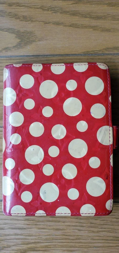 LOUIS VUITTON Yayoi Kusama Agenda PM Day Planner Cover Vernis Dot M91518 Used - Imagem 3 de 4