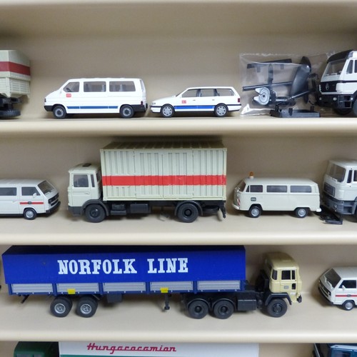 Herpa etc. 1:87 Konvolut Fahrzeuge 28 Stück teilweise Raritäten!! EX3707 - Bild 4 von 10