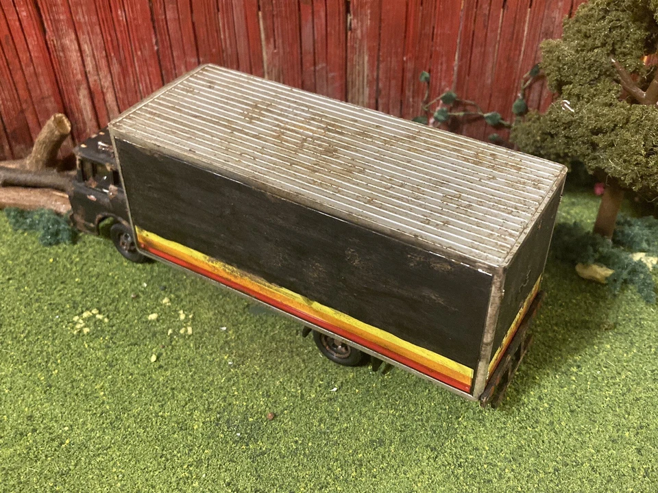 1966 Ford C-950 Rusty Weathered 1/64 Custom Diecast Rusted Box Delivery Truck - Image 4 of 4