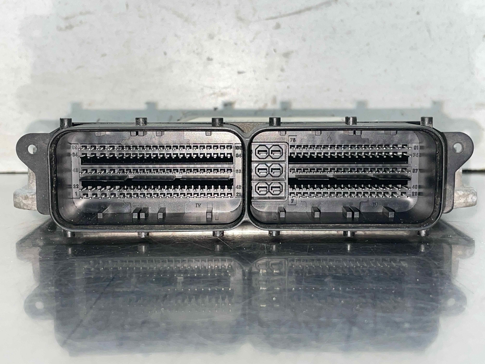 2014 Maserati Quattroporte 3.0L Engine Control Module Computer Ecu 59K 670007174