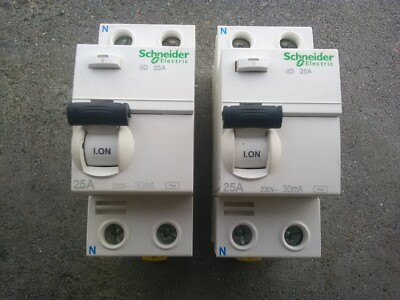Interrupteur Différentiel Schneider 30mA 80A Type AC – Réf A9Z11280 (Neuf)