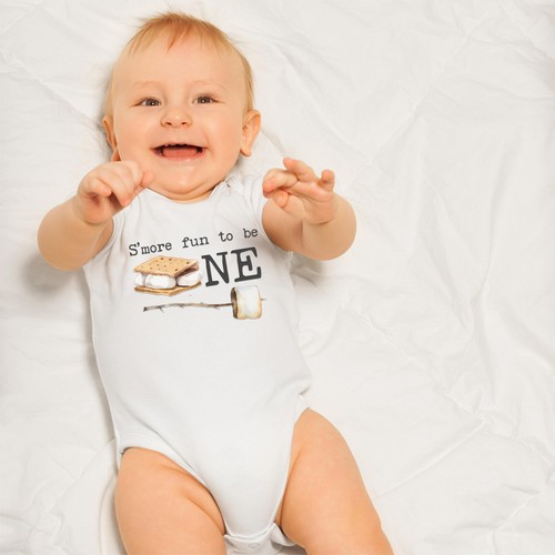 Smore Fun Bodysuit - Toddler Camping Birthday Outfit - 第 1/10 張圖片