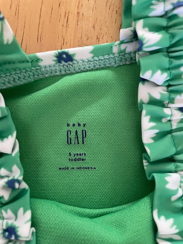 Gap Swim Suit - 5 Yr Toddler - Picture 7 of 7