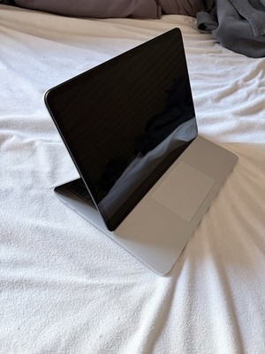 Microsoft Surface Laptop Studio 14.4'' I7 11Gen/ 16GB Ram/ 512GB SSD Core