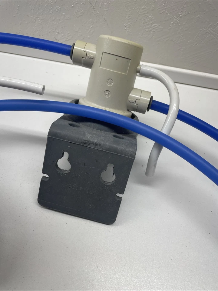 Filtrete Advanced, Professional Faucet Water System Used Parts Only A/5 - Image 4 of 4