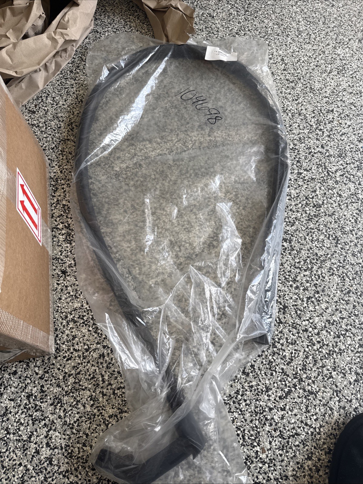 New 2019 MCLAREN 720S SPIDER RIGHT WEATHER STRIPPING DOOR OPENING BODY SIDE SEAL