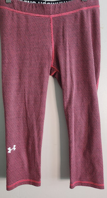 Under Armour Heat Armour Pink Striped Athletic Capri Leggings  -  XS Leggings