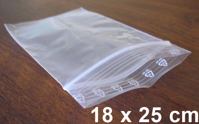 Lot of 500 Plastic Zip Bags 180 x 250mm - Image 1 of 1