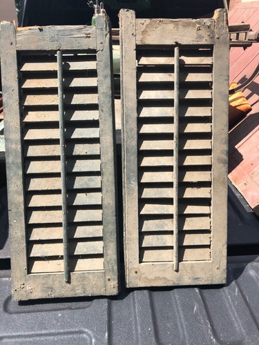 PaiR c1890 gorgeous blue gable end louvered house shutters 26” x 10” x 1 3/8” - 第 1/12 張圖片