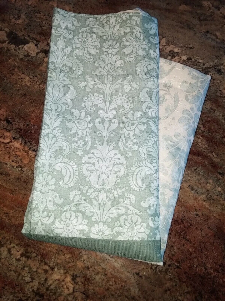 Тканевая занавеска для душа Bacova Palazzo с цветочным узором пейсли зеленая 70x72"" - Изображение 2 из 4