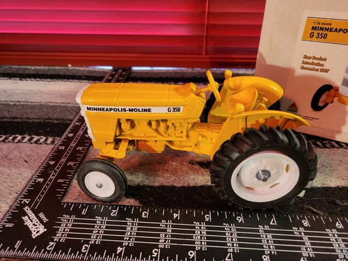 Minneapolis Moline G 350 1/16 Diecast Tractor Replica by Scale Models - Picture 2 of 12