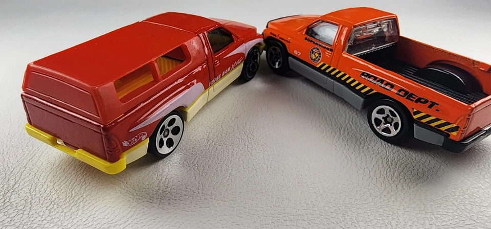 Hot Wheels Vtg. 1995 * Dodge Ram Truck * Lot of 2 Mattel 1:64 Scale and 1998 - Image 2 of 4