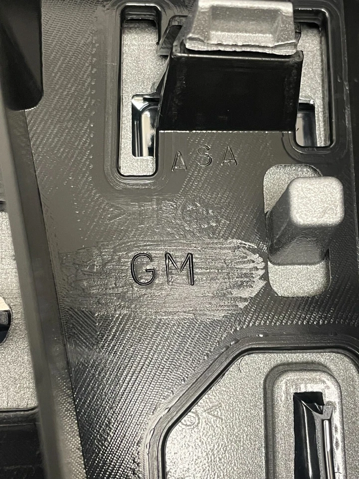 OEM 2015-2020 Chevrolet Colorado Grille Switchblade Metallic 31XC 84270789 NEW Foto 4 de 4