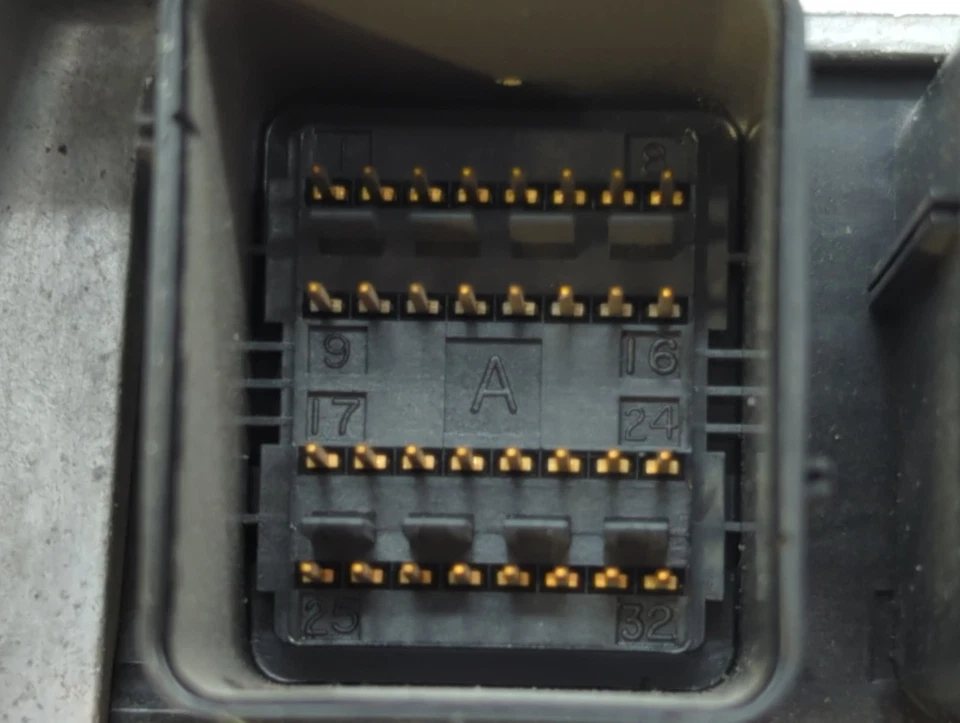 Chrysler Town & Country 2006 módulo de control de chasis Ccm Bcm control de carrocería EWAKH Foto 4 de 4