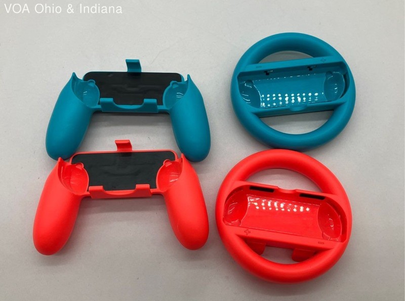 Nintendo Switch Joy-Con Accessory Lot 4 Pcs Neon Steering Wheels & Comfort Grips