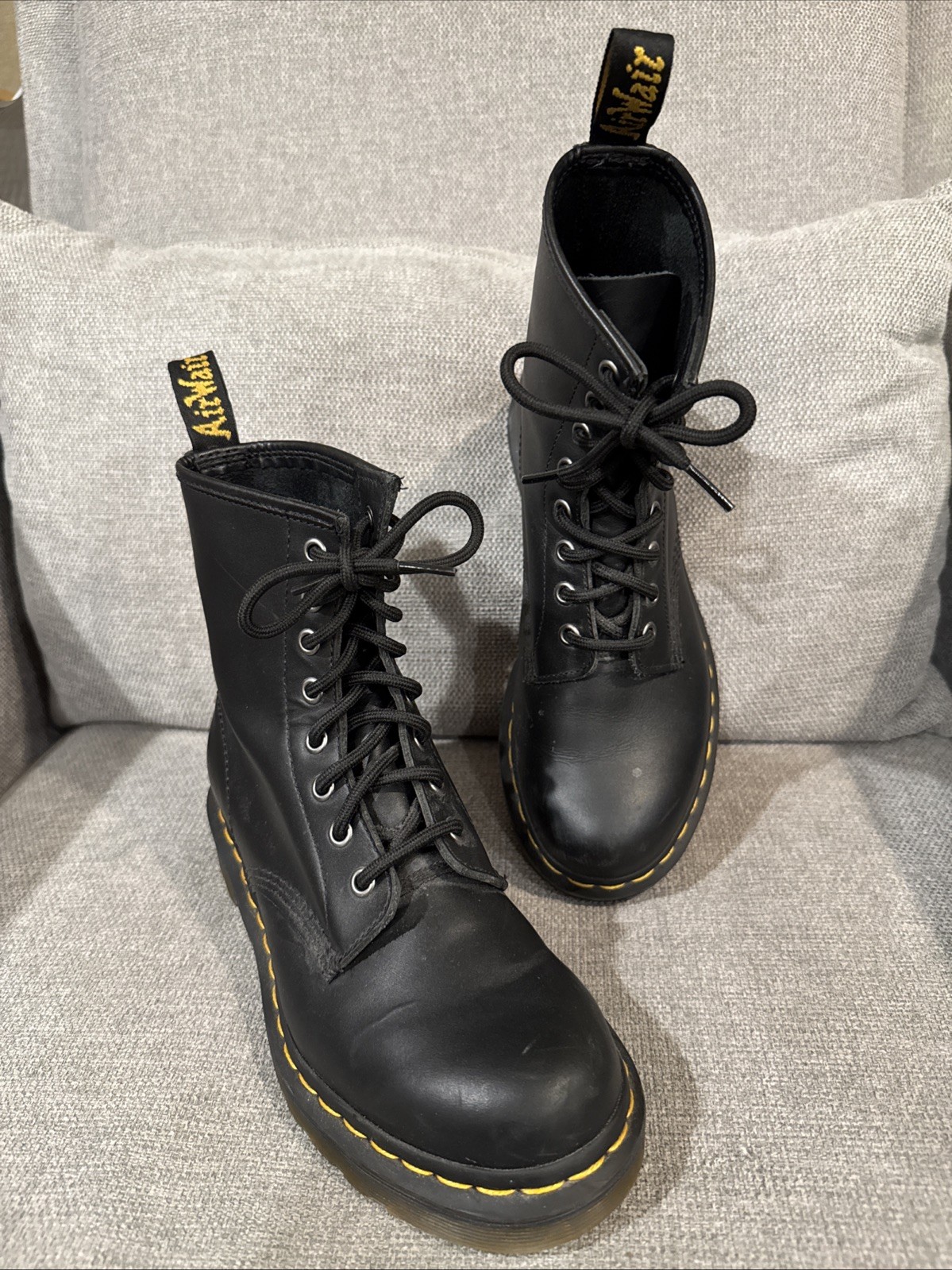 DR MARTENS 1460 W Black Smooth Leather 8-Eye Combat Boots US L 7 NWOB