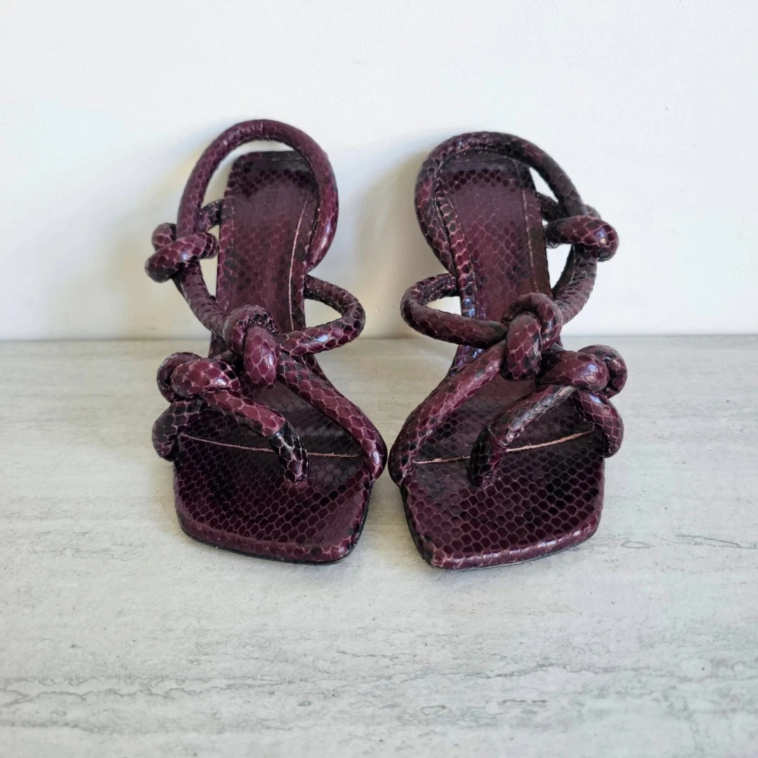 Bottega Veneta — NWOT $1450 Bottega Veneta Jimbo Slingback Knot Python Print Sandals Heels