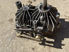 Cub Cadet 2165 2185 2186 Hydrostatic Transmission Gear Pump BDU-10L-221