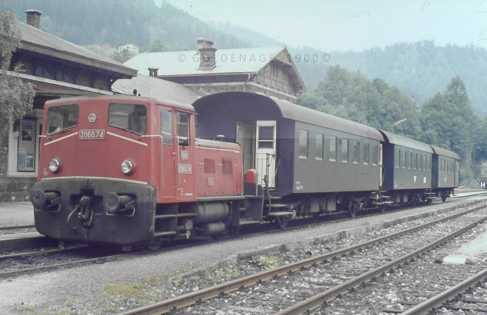 orig DIA ÖBB 2060.74 Zfl Mürzzuschlag in Neuberg 25.08.1972 (31057 - Bild 1 von 1