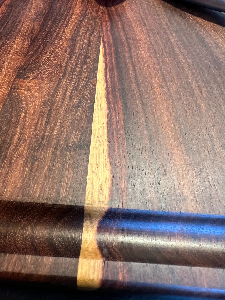 Hermosa tabla de cortar Grandillo - Hecha a mano Foto 3 de 4