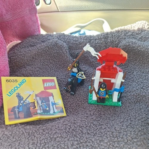 Vintage Lego Castle Set 6035 100% Complete! With excellent instructions.