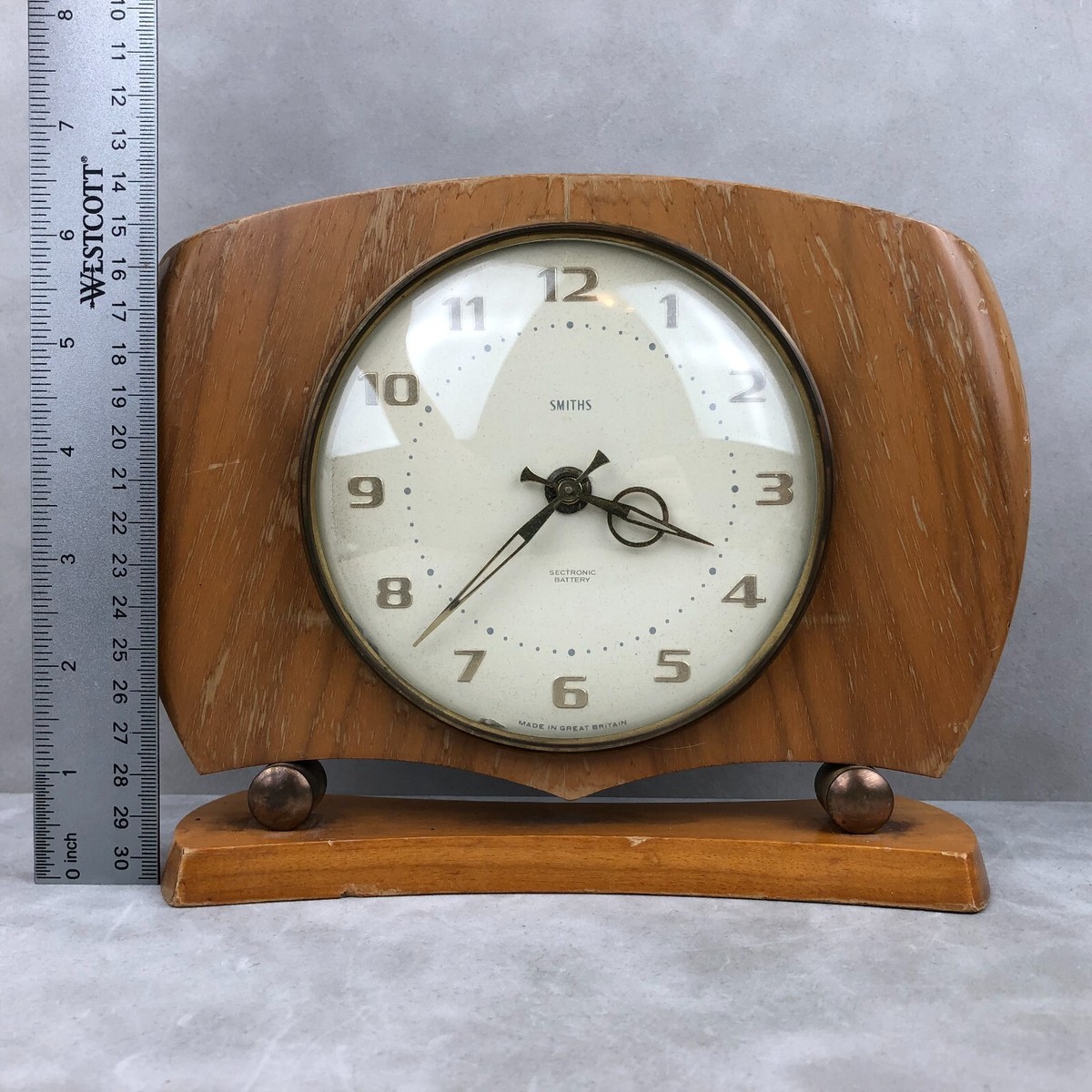 Vintage Smiths Great Britain Sectronic Battery Wood Desk Mantel