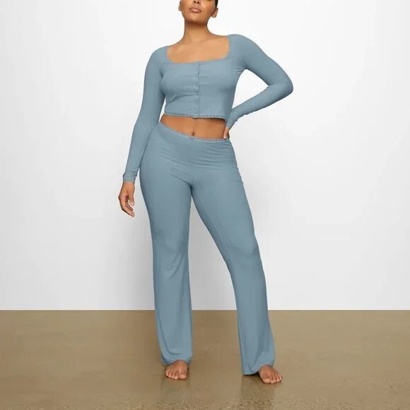 skims カーディガン Skims by Kim Kardashian Soft Lounge Lace Cardigan Top Arctic