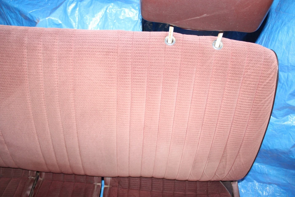 86-97 Nissan HARDBODY D21 Truck BENCH Seat CLOTH Burgundy Front CLEAN - Image 4 of 4