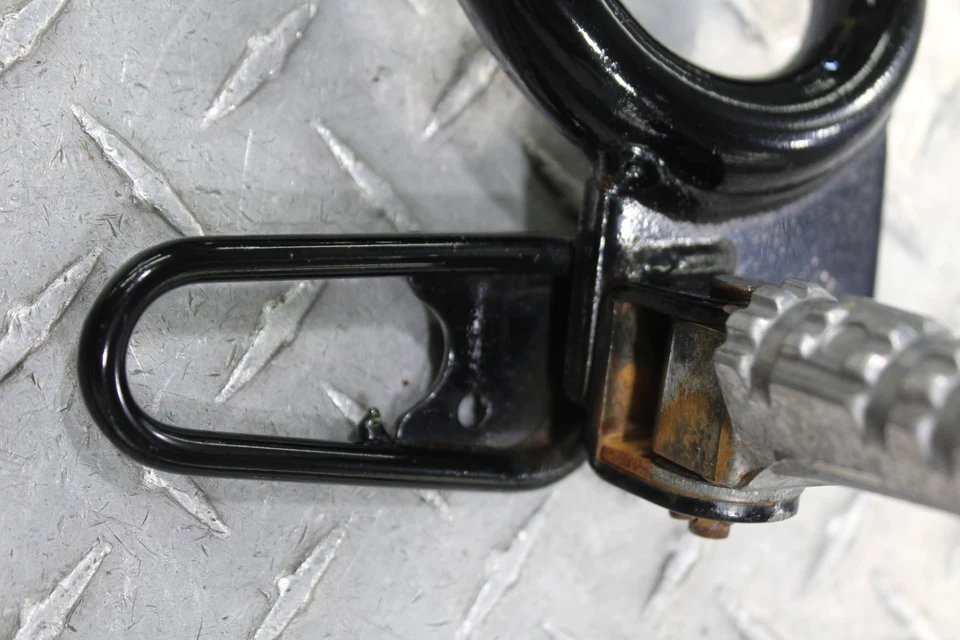 Yamaha FZR600R 1999 clavija trasera derecha pasajero Foto 3 de 4