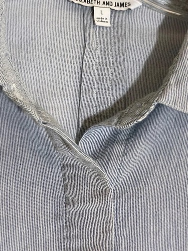 Elizabeth & James Blue White Micro Stripe Half Button Cotton Blouse Top Size L - Picture 8 of 9