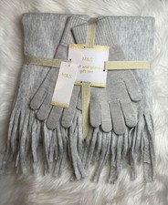 M&S - GIFT SET - SCARF AND GLOVES - GREY