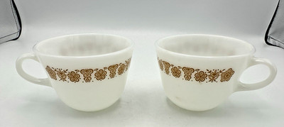 2 Vintage Corning Corelle Butterfly Gold Cups   8 oz Full Loop Handle 1970s
